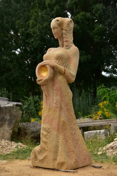 Hestia sandstone285 cm, 2022 Hestia (3)