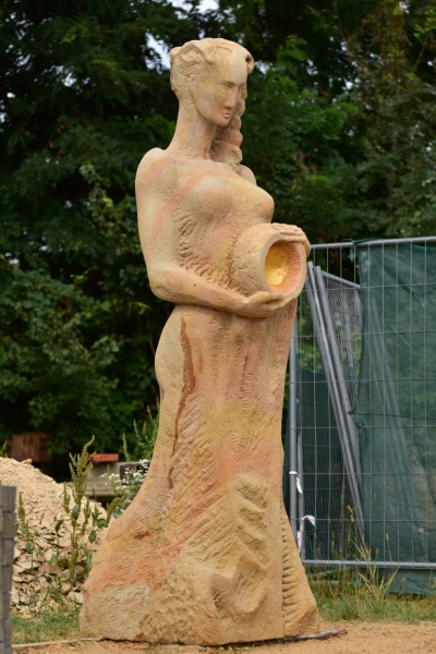 Hestia sandstone, 285 cm, 2022 Hestia (4)
